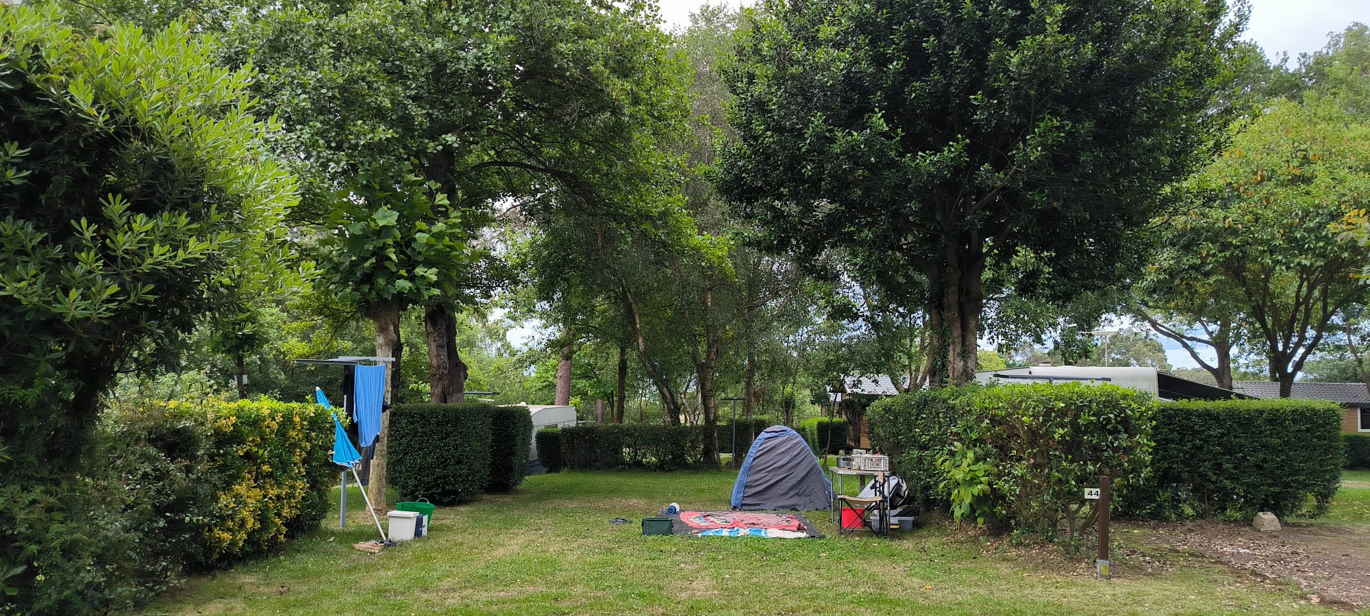parcela de acampada en camping playa de otur
